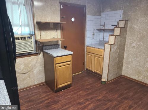 319 Engle St, Chester PA 19013-2509 exterior