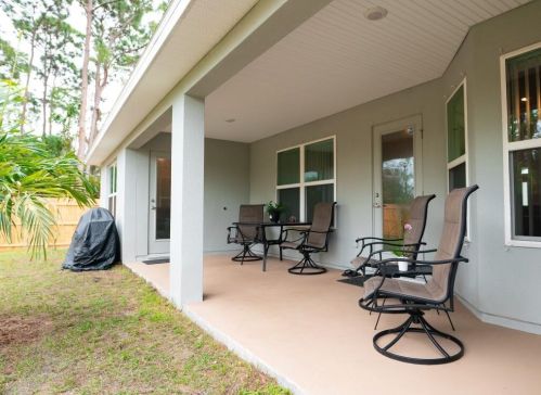 137 Pisces Ter, Fort Pierce FL 34984-4783 exterior