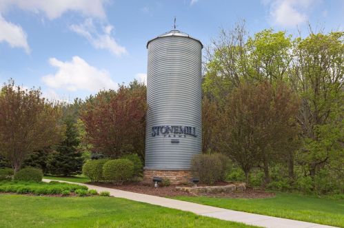 11646 Aster Pl, Saint Paul MN 55129-6705 exterior