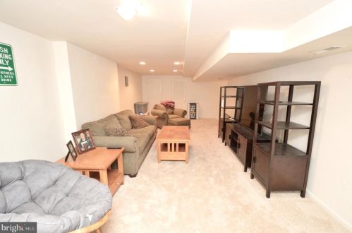 1 Bradford Dr, Southampton NJ  08088-8678 exterior