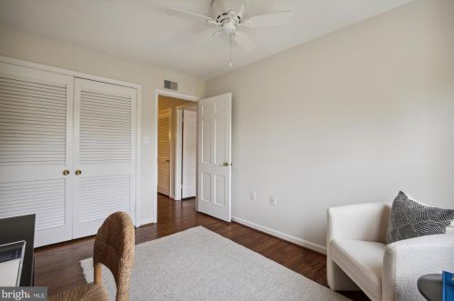 6340 Golf Crse Sq, Alexandria VA 22307-1225 exterior