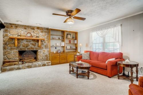 2377 Autumn Dr, Lithonia GA 30078-2605 exterior