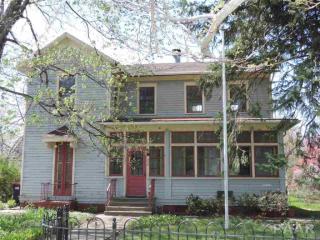 335 Buena Vista Ave, Pekin, IL 61554-4227