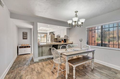 5818 Windhover Dr, Orlando FL  32819-7537 exterior