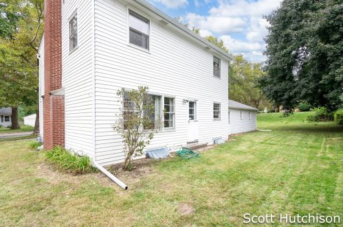 1842 Diamond Ave, Grand Rapids MI 49505-4873 exterior