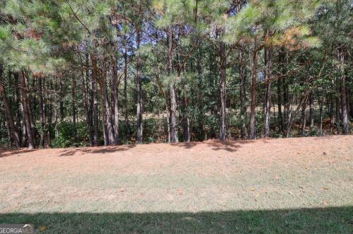 425 Cyn Way, Atlanta GA 30349-8798 exterior