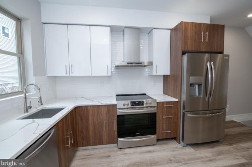 2213 Emerald St, Philadelphia PA 19134-3548 exterior