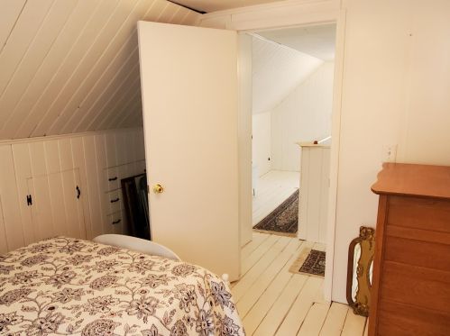 1512 Holton Rd, Meskegon MI 49445-1678 exterior