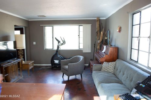 2710 Malvern St, Tucson AZ 85710-4238 exterior