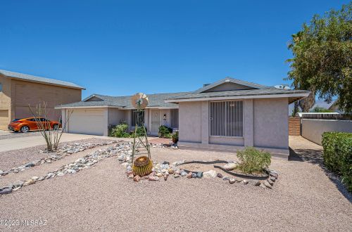 9917 Hawthorne St, Tucson, AZ 85748-1959