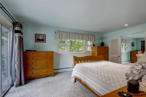 6621 Wisconsin Ave, Milwaukee WI 53213-3914 exterior