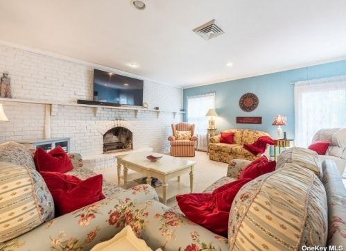 30 Osage Dr, Huntington Station NY exterior