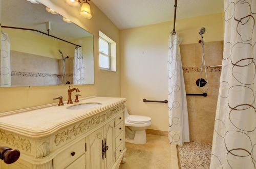 2390 14 Ave, Boynton Beach FL 33426-5871 exterior