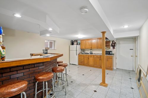 5324 Cullom Ave, Chicago IL 60641-1315 exterior