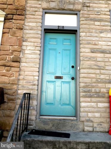 220 Plum St, Lancaster PA  17602-2724 exterior