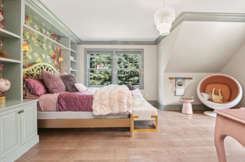 200 Byram Shr Rd, Greenwich CT 06830-6928 exterior