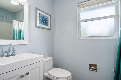 2731 8 Ave, Naples FL 34120-4919 exterior