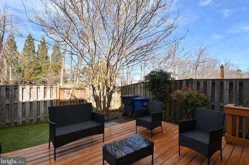 5648 Ridge View Dr, Alexandria VA  22310-1467 exterior