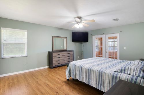 310 Rosewood Dr, Fort Pierce FL  34947-3424 exterior