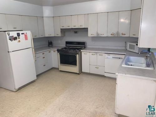 1920 8 St, Duluth MN 55806-2514 exterior