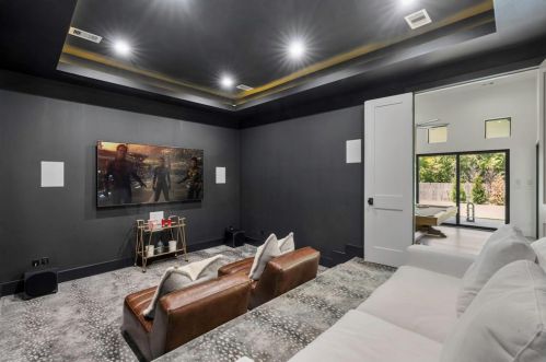 33218 Waltham Xing, Fulshear TX 77441-4205 exterior