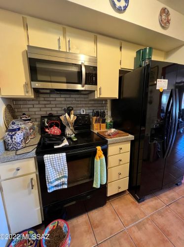 1129 Alpine Cir, Green Valley AZ 85614-1817 exterior