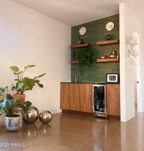 2205 Clarendon Ave, Phoenix AZ  85015-5436 exterior