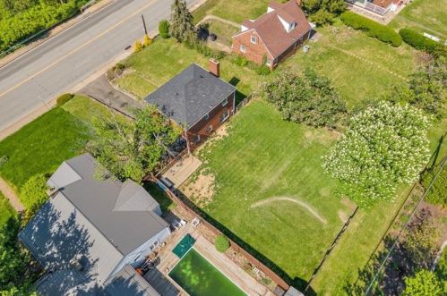 1535 Bower Hill Rd, Pittsburgh PA 15243-1508 exterior