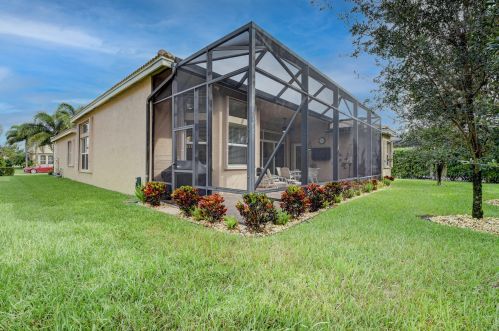 10468 Whitewind Cir, Boynton Beach FL 33473-7881 exterior