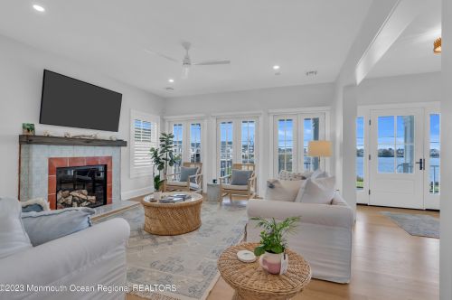 400 Newark Ave, Point Pleasant Beach NJ 08742-4141 exterior