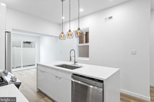 310 Mckean St, Philadelphia PA  19148-2630 exterior