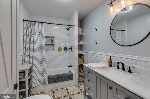 104 Ellsworth St, Philadelphia PA 19147-4606 exterior