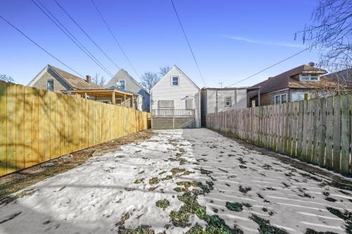 7250 Carpenter St, Chicago IL 60643-1525 exterior