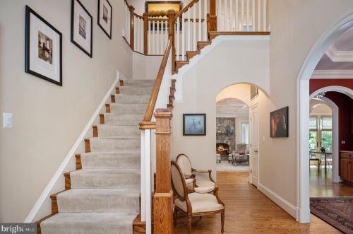 6421 Divine St, Mc Lean VA 22101-4702 exterior