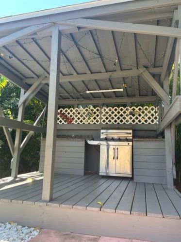 561 Sunnybrook Ter, Fort Pierce FL 34983-2669 exterior