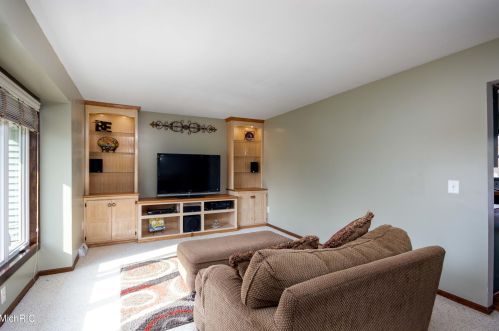 3653 108 St, Byron Township MI 49315-8705 exterior