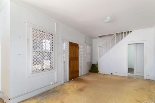 702 10 Ave, Honolulu HI 96816-2930 exterior