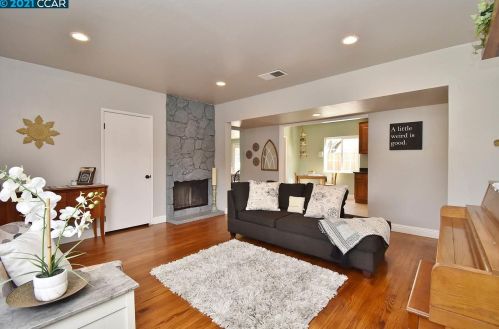 1134 Crowe Pl, Concord CA 94518-1713 exterior