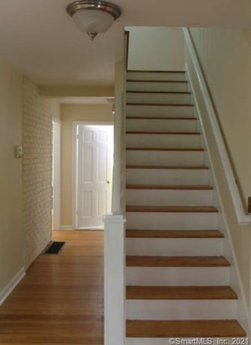 22 Linden Rd, Ridgefield CT 06877-3216 exterior