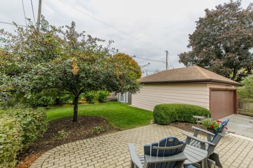 6428 Pne Shr Dr, Milwaukee WI 53209-3424 exterior