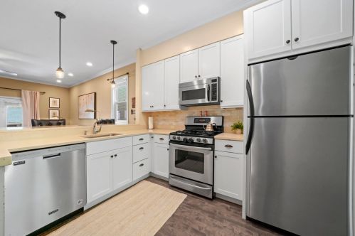 1640 Wabansia Ave, Chicago, IL 60622-1447