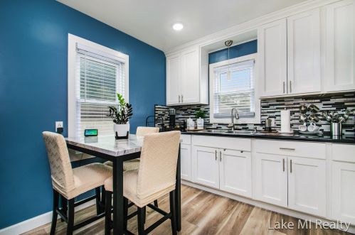 2833 Highgate Ave, Wyoming MI 49509-2957 exterior