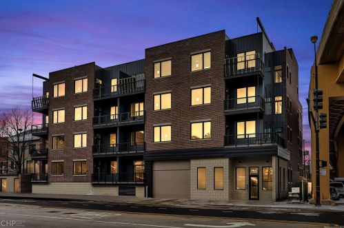 1808 State St, Chicago, IL 60616-1611