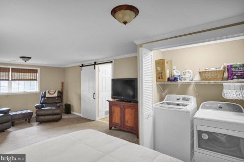 2447 Ellendale Dr, Lancaster PA 17602-1422 exterior