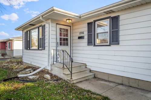 1206 William St, Joliet, IL 60435-4146