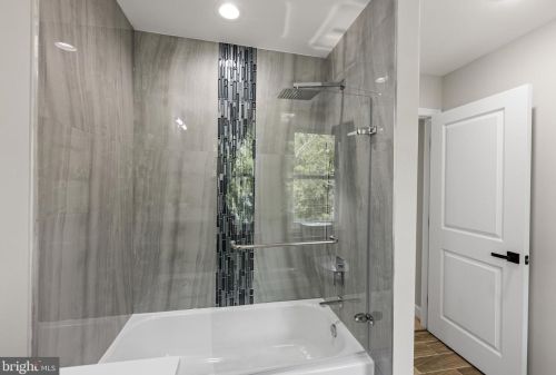 4434 Hunt Pl, Washington DC  20019-3614 exterior