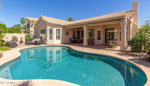 1872 Lantana Dr, Chandler AZ  85248-2170 exterior