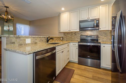 1118 Abrego Dr, Green Valley AZ 85614-3635 exterior