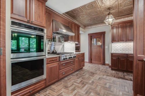 626 4th St, Stillwater MN 55082-4827 exterior