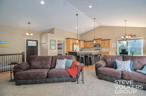 2073 Conifer Rdg Dr, Byron Township MI 49315-7929 exterior